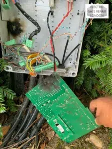 تعمیر جک درب پارکینگ